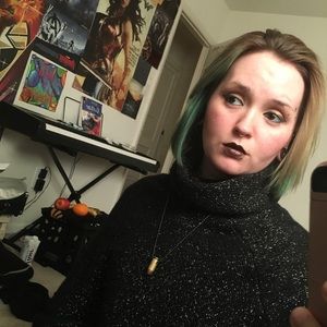 Meet your Posher, Amber